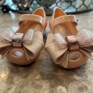 Melissa Brand girls pink bow shoes